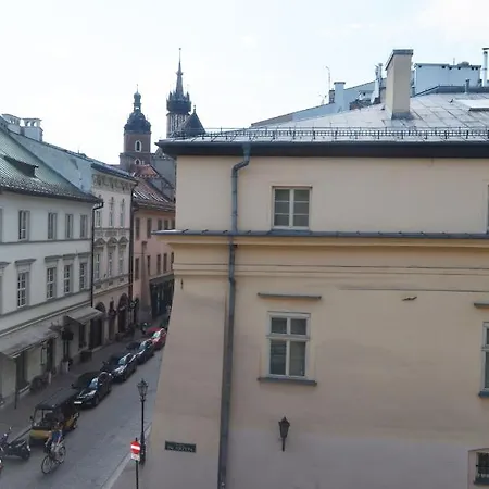 Sara -mikolajska - Rynek - Netflix Hydromassage Krakow