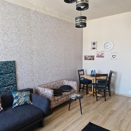 Sara -mikolajska - Rynek - Netflix Hydromassage Apartment