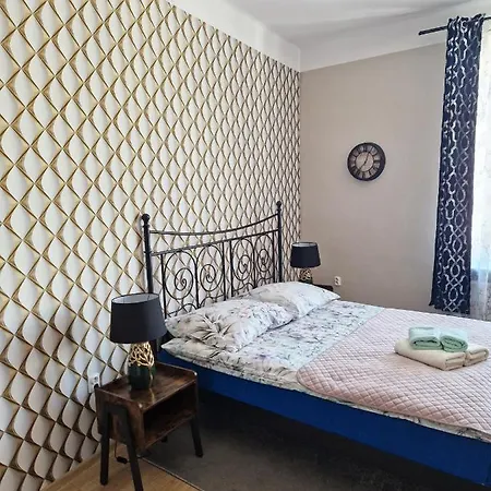 Sara -mikolajska - Rynek - Netflix Hydromassage *