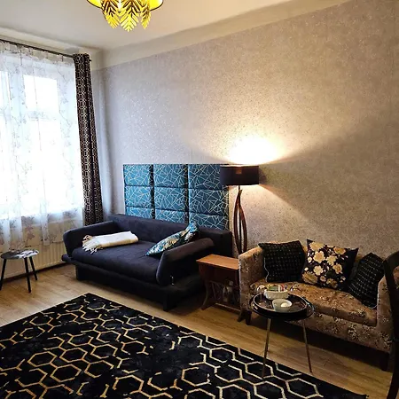 Sara -mikolajska - Rynek - Netflix Hydromassage * Krakow