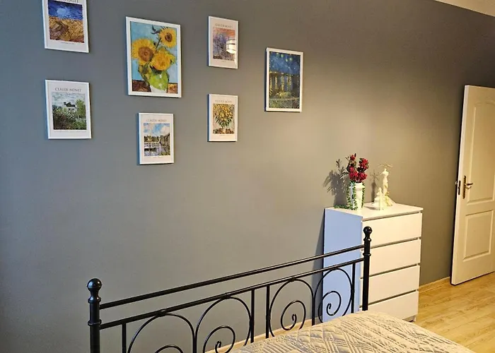 Sara -mikolajska - Rynek - Netflix Hydromassage * كراكوفيا