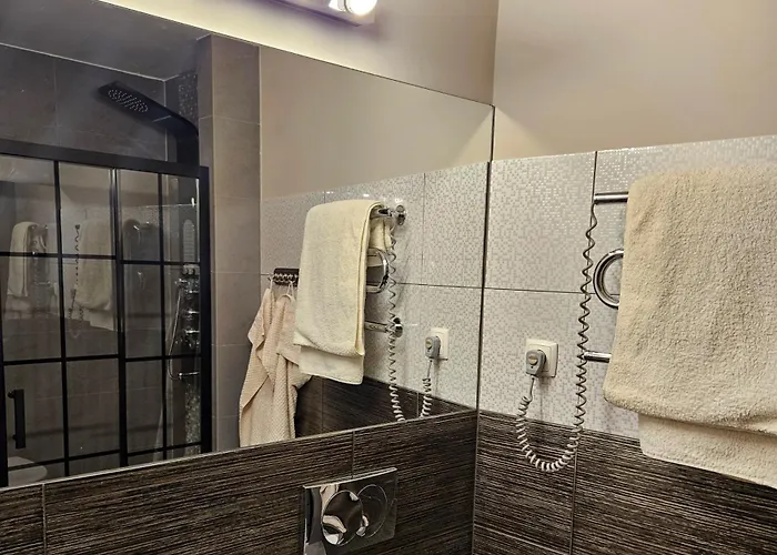 Sara -mikolajska - Rynek - Netflix Hydromassage * كراكوفيا