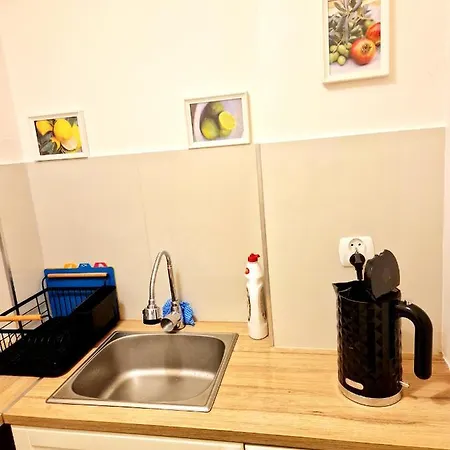 Sara -mikolajska - Rynek - Netflix Hydromassage Appartement