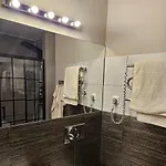 Sara -mikołajska - Rynek - Netflix Hydromassage * Kraków